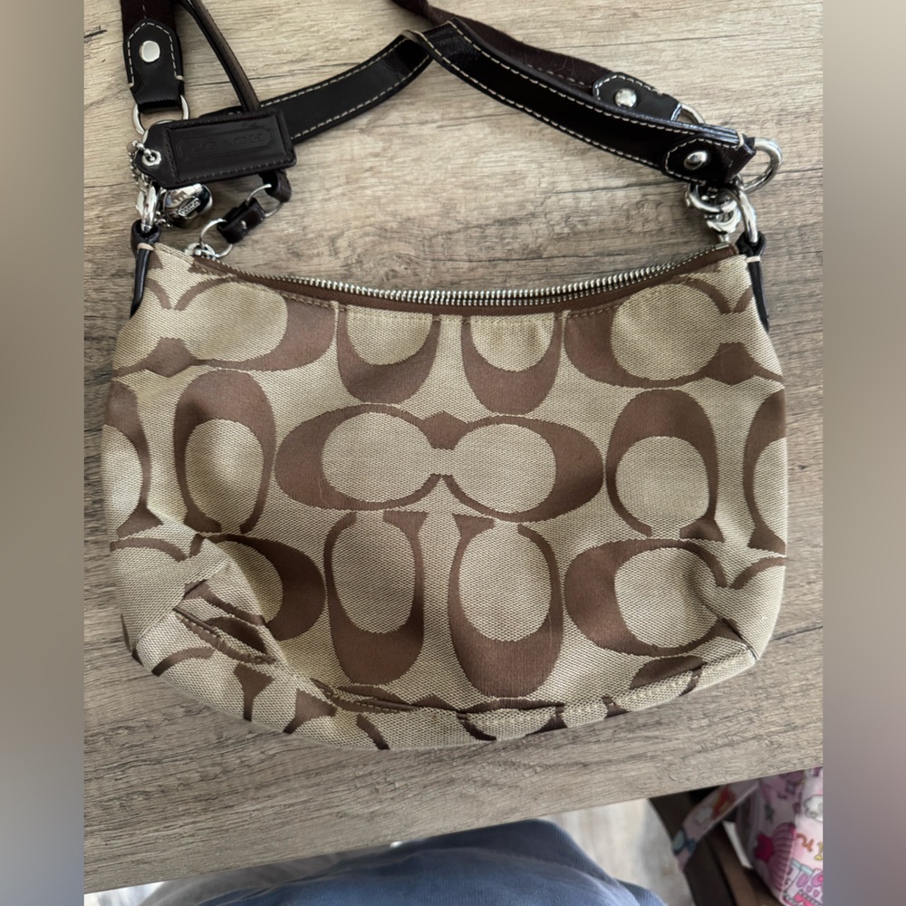Coach Brown and Tan Signature Shoulder Bag Double Tag - Picture 7 of 7